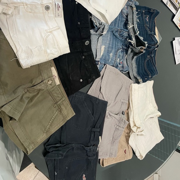 Hollister Shorts - Picture 2 of 2